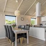 Nyaraló A Stunning In With 3 Bedrooms And Wifi Haderslev