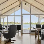 Nyaraló A Stunning In With 3 Bedrooms And Wifi *