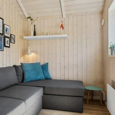 A Stunning In With 3 Bedrooms And Wifi *