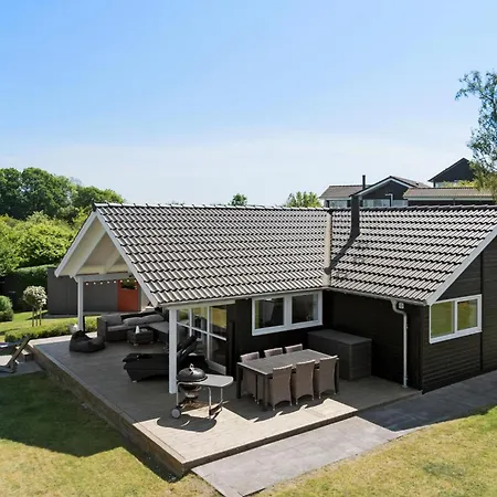 A Stunning In With 3 Bedrooms And Wifi Vakantiehuis